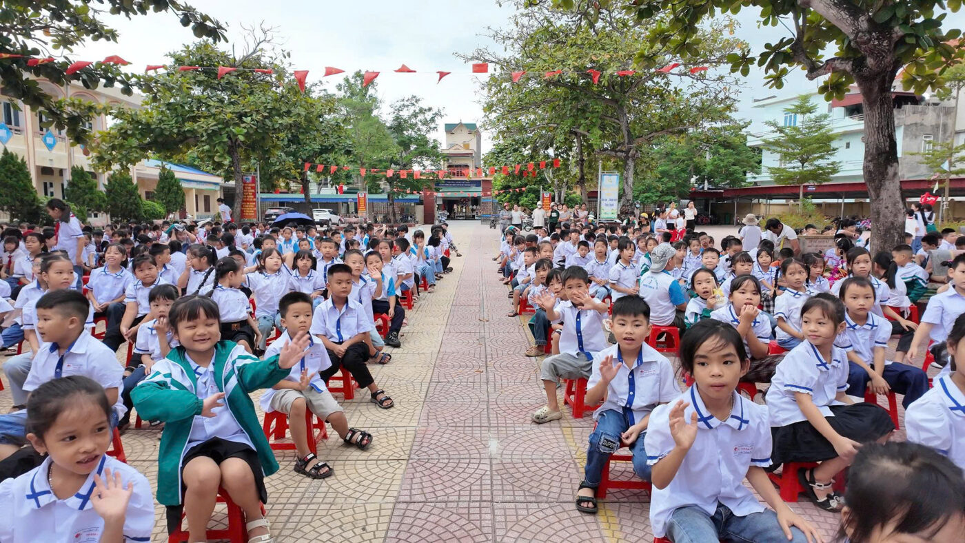 🎑 Ontekco tổ chức thành công chương trình “Trao quà Trung thu 2025” cho học sinh Trường Tiểu học xã Thanh Hà, Hải Phòng 1 z7087117403200 c25b2b4a16e865942e24dcb4f87ff764